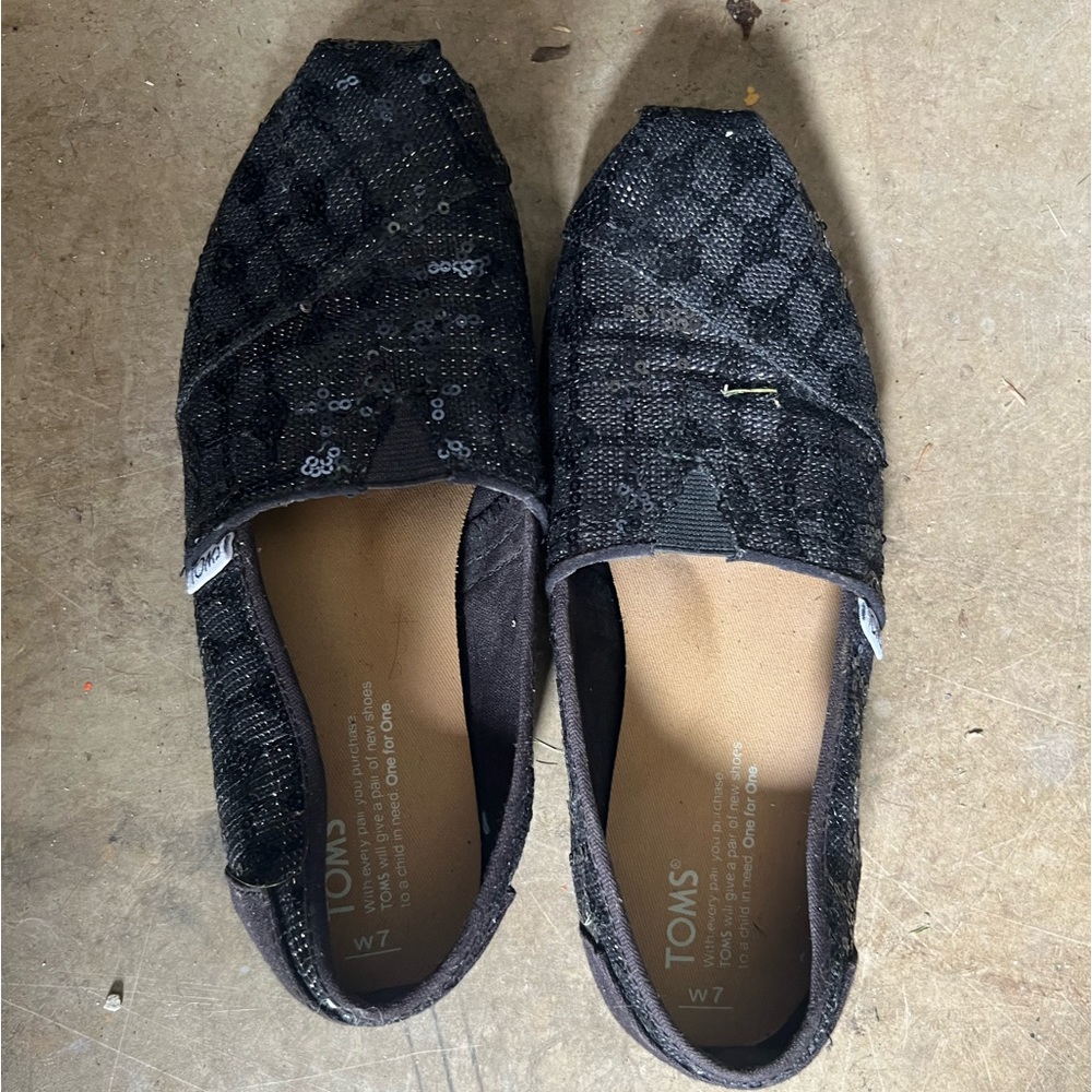 Toms Size 7